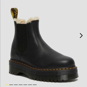 2976 FAUX FUR LINED PLATFORM CHELSEA BOOTS